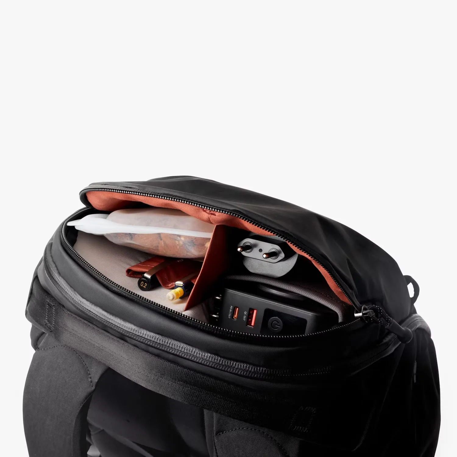 VENTURE TRAVEL PACK 26L
